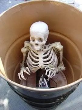 "Barrel Spitter Skeleton" Halloween Animatronic 1