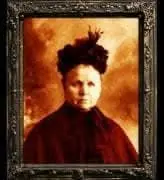 "Changing Portrait - Granny Boyle" Hanging Halloween Decoration 1