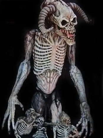 "Hell Spawn Gigantic Monster" Professional Monster Prop - 8 Foot Tall 1