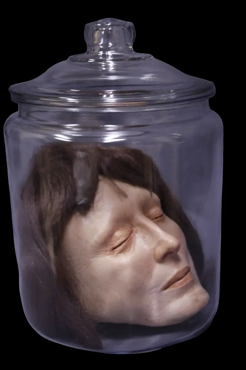 Judith Head In Jar Halloween Prop 1