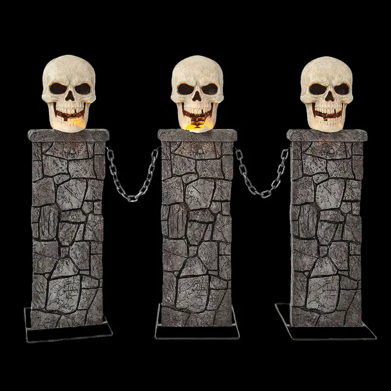 Light-Up Skull Pedestal Fence With Chains Halloween Decoration 1