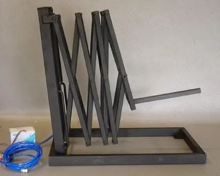 "Scissor Extender" Halloween Animatronic Mechanism 1