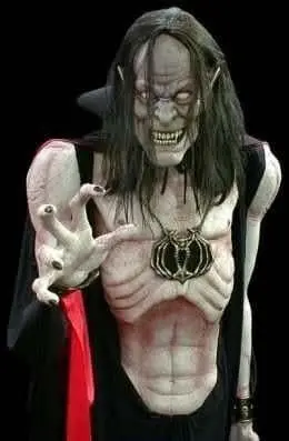 "Stalkaround - Ultra Vampire" Professional Costume 1