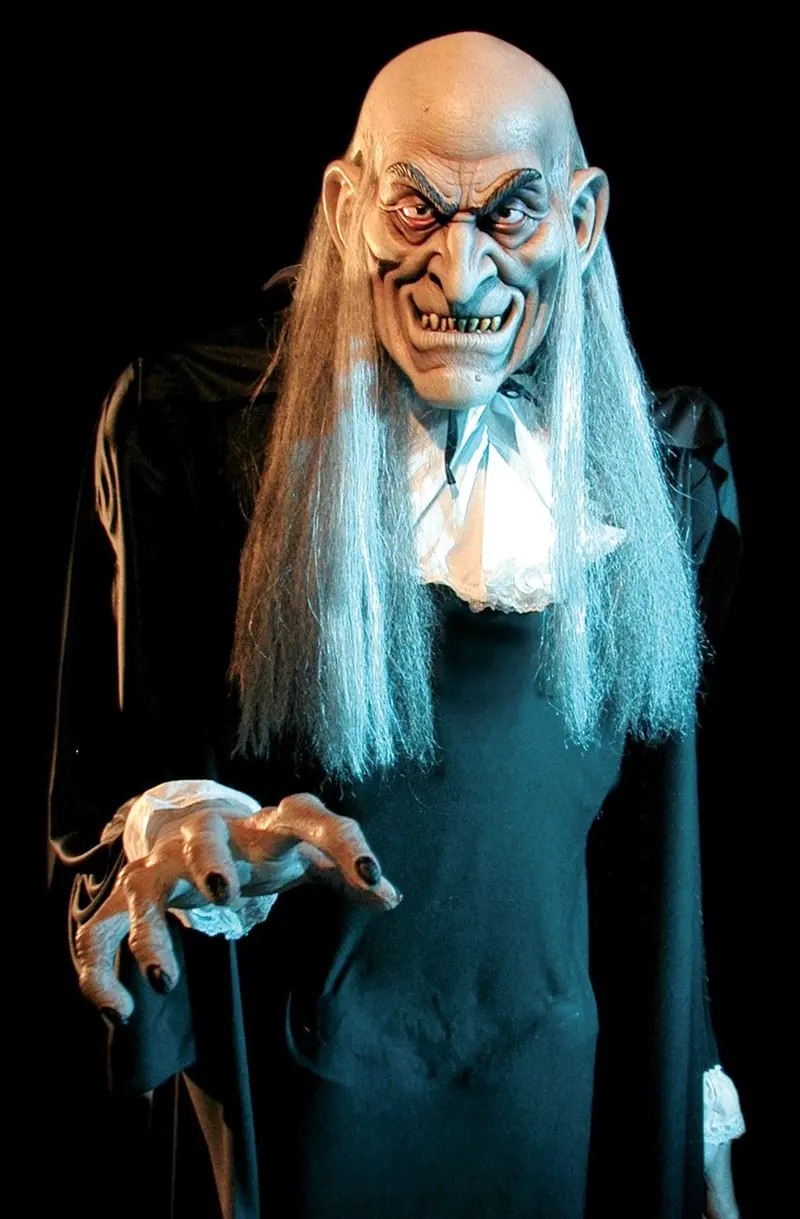 "Stalkaround - Undertaker" Professional Costume 1
