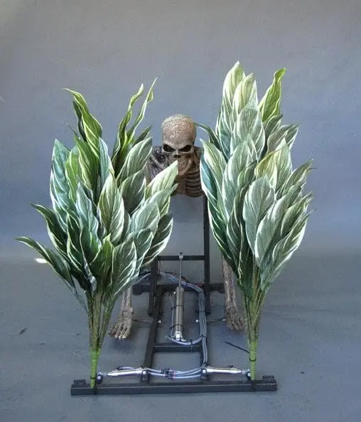 "The Bushwacker" Skeleton Halloween Animatronic 1