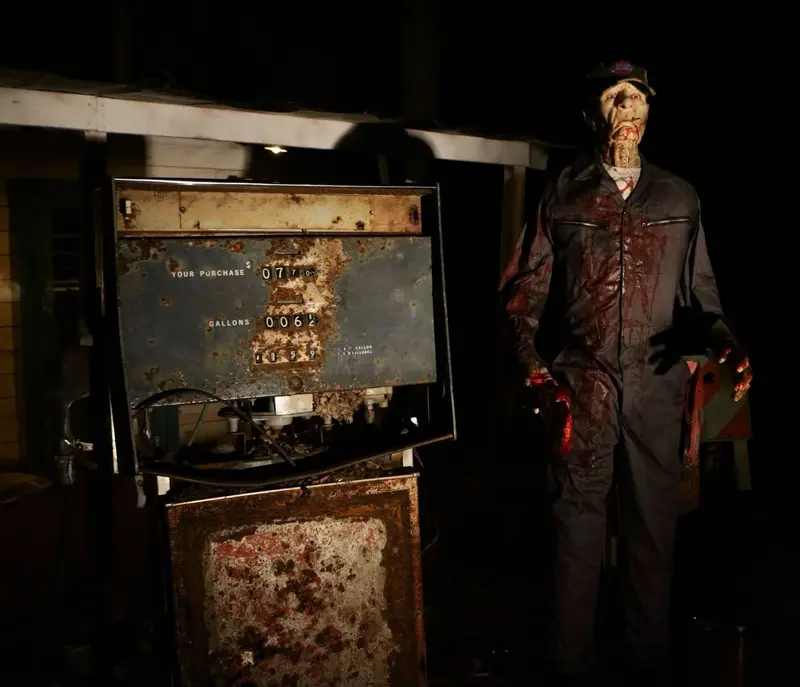 The Marlboro Man Halloween Animatronic 1
