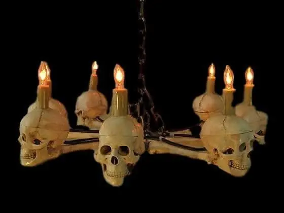 "Wagon Wheel Skull Chandelier" Haunted House Lighting 1