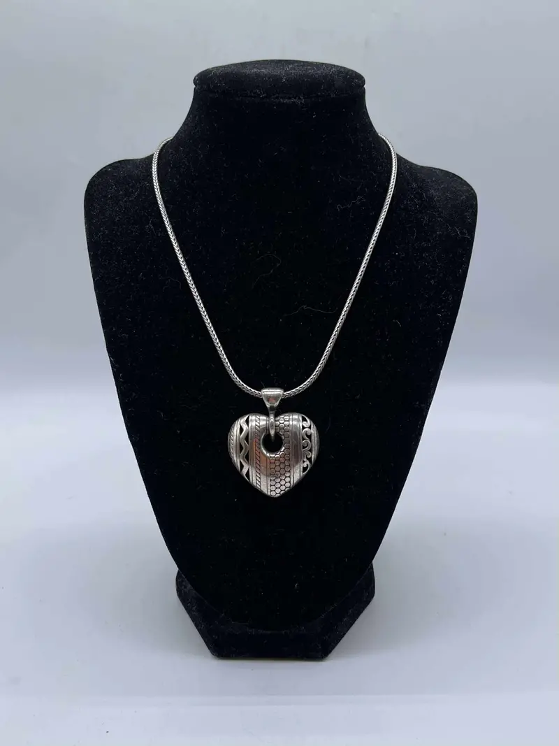 Women's Brighton Necklace 1