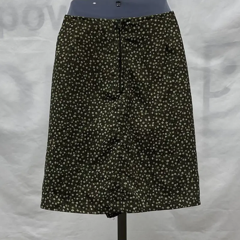 Women's Classique Collections Skirt, 13/14 2