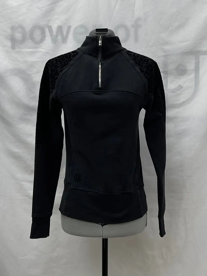 Women's Lululemon Long Sleeve Sweatshirt, 4 1