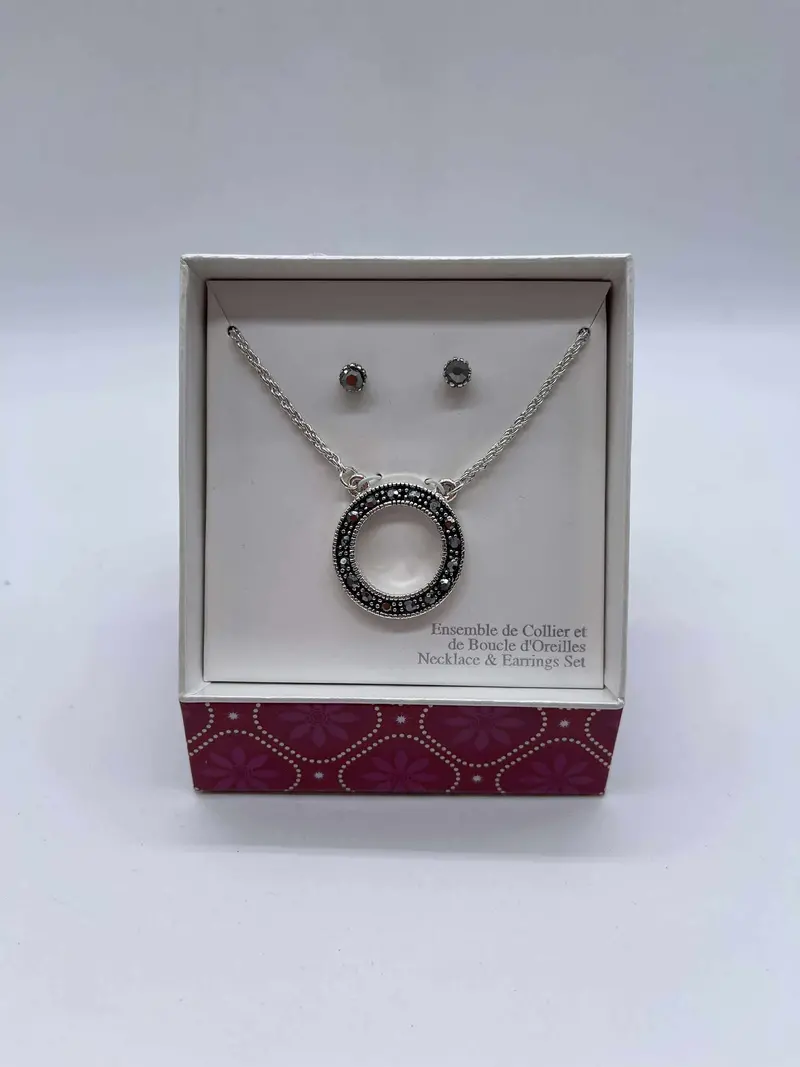 Women's Necklace & Earing Set 1
