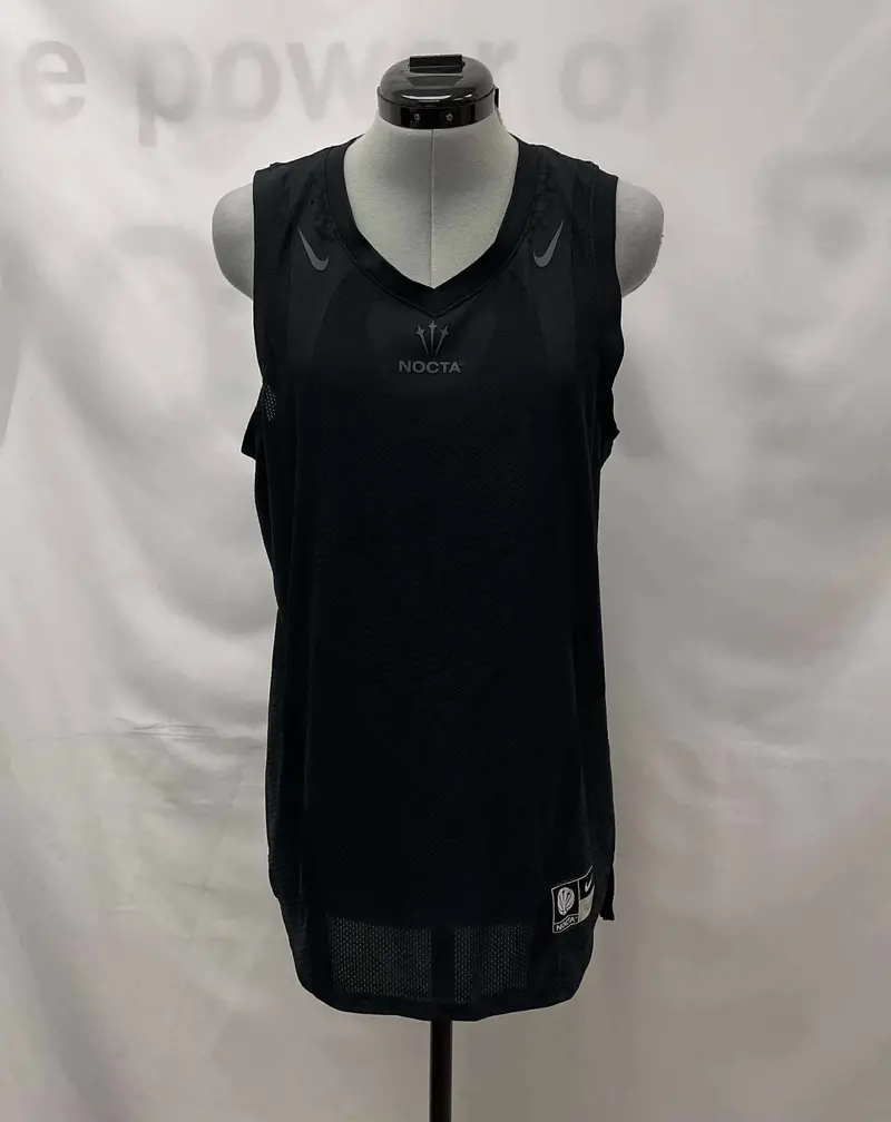 Women's Nike Sleeveless Top, Medium 1