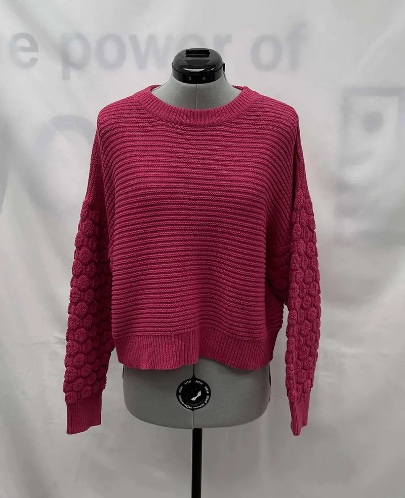 Women's Woven Heart Long Sleeve Sweater, Medium 1